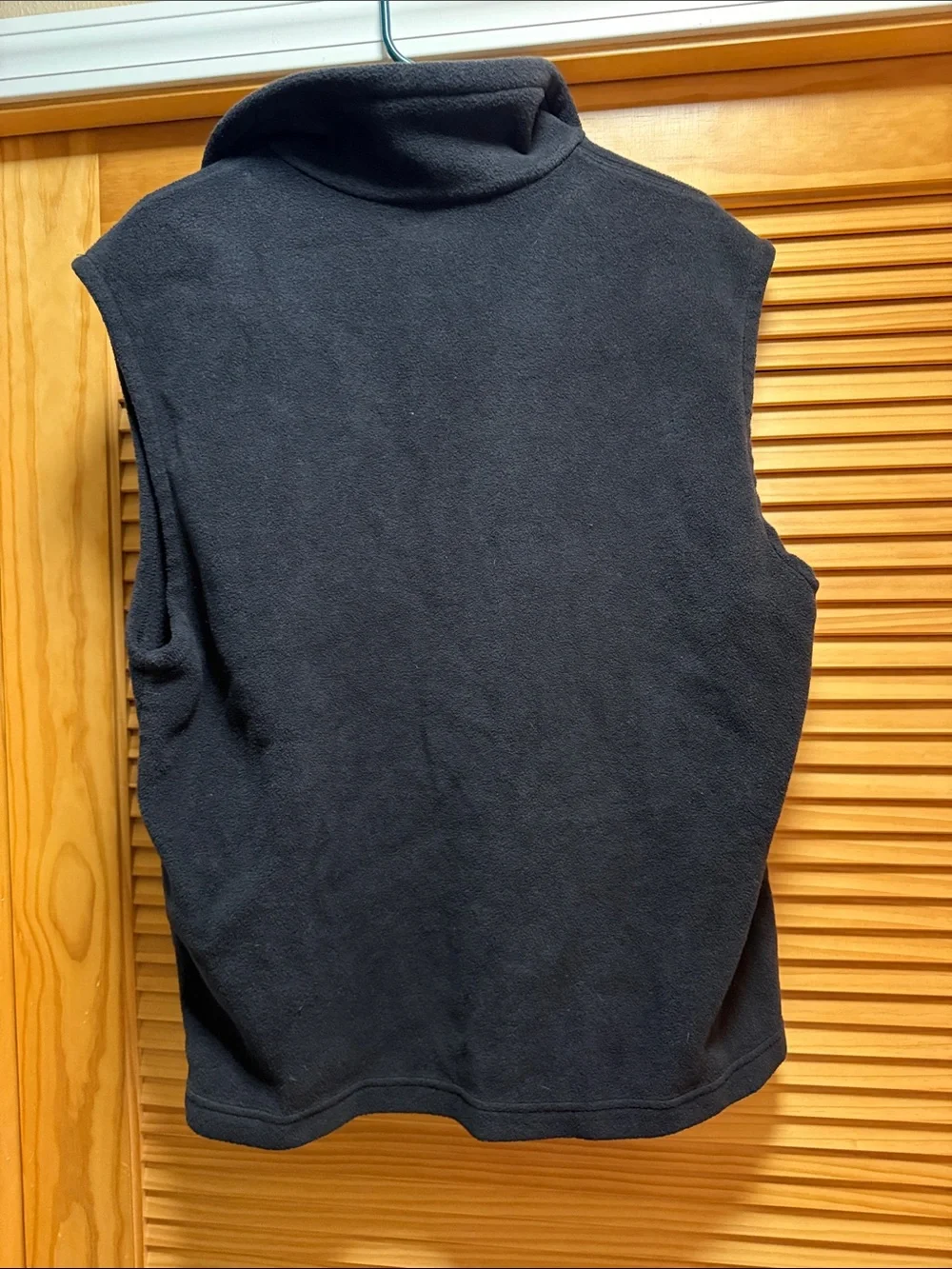 Columbia Black Fleece Vest with Embroidered Logo Alaska Clean Seas men’s Large